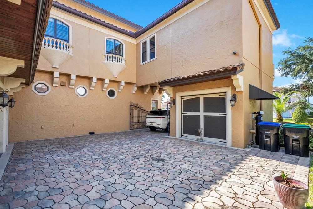 EMERSON POINTE - Residential