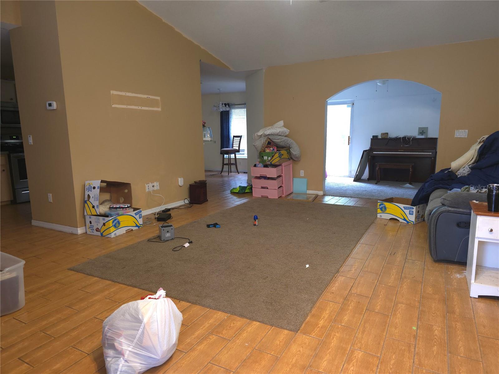 ROLLING RANCH ESTATE - Residential