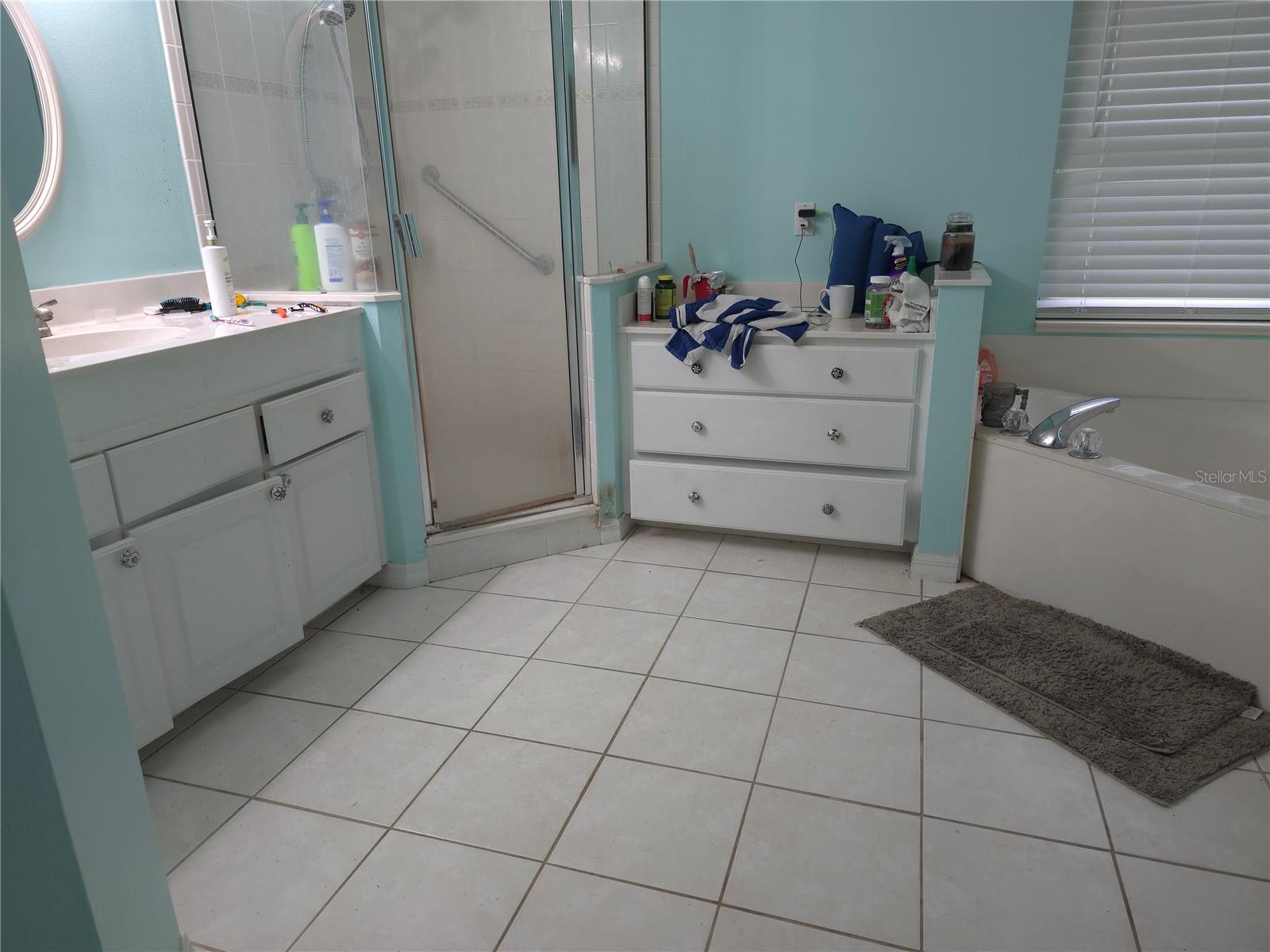 ROLLING RANCH ESTATE - Residential