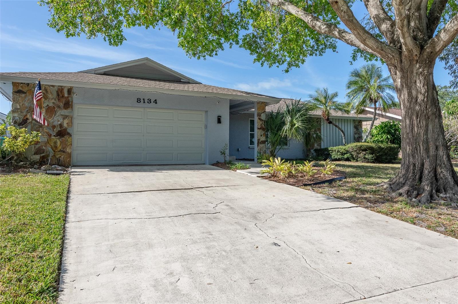 8134 BAYSHORE DRIVE