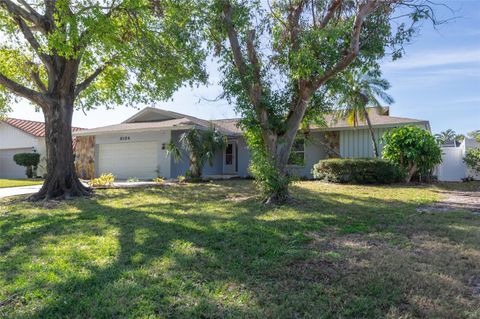 A home in SEMINOLE