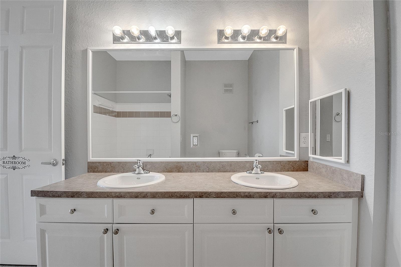 TERRACE RIDGE AT TOWN CENTER EAST CONDO - Residential