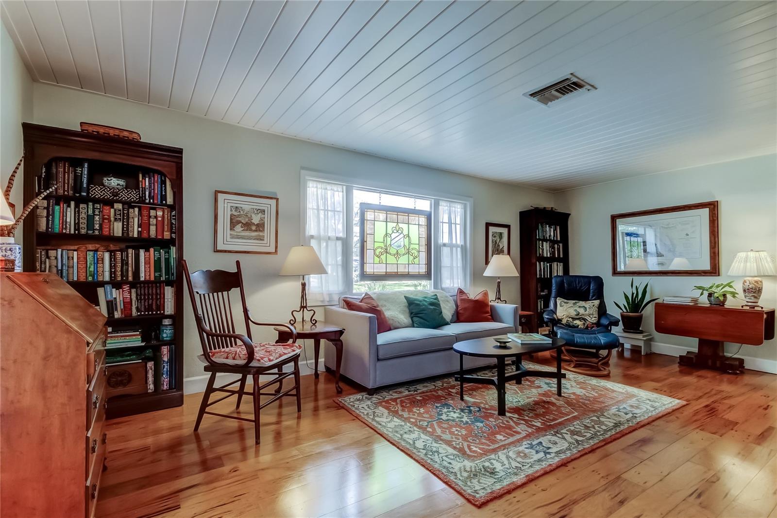 400 MIRA VISTA DRIVE