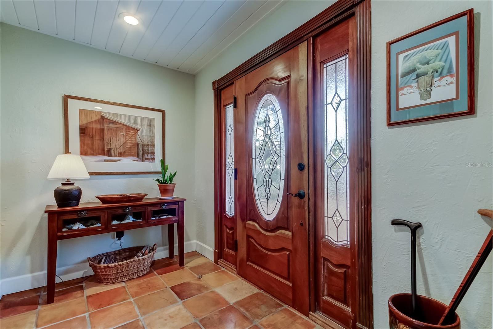 400 MIRA VISTA DRIVE