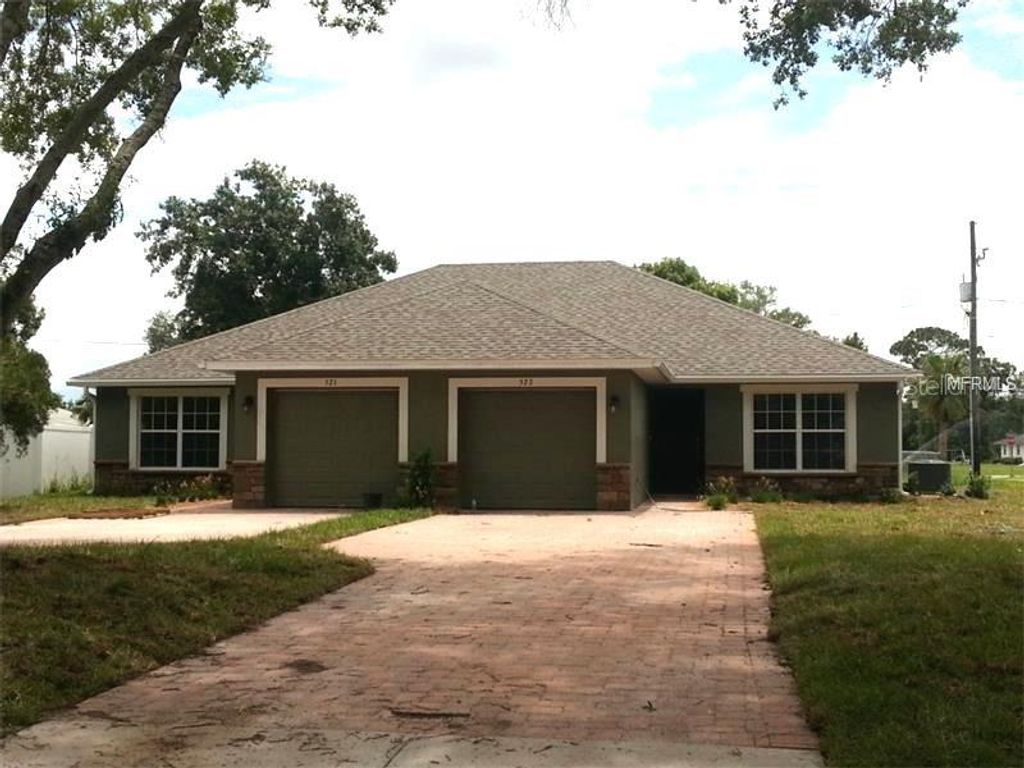 Photo of 521 Montana Avenue, Saint Cloud, FL 34769 (MLS # R4910765)