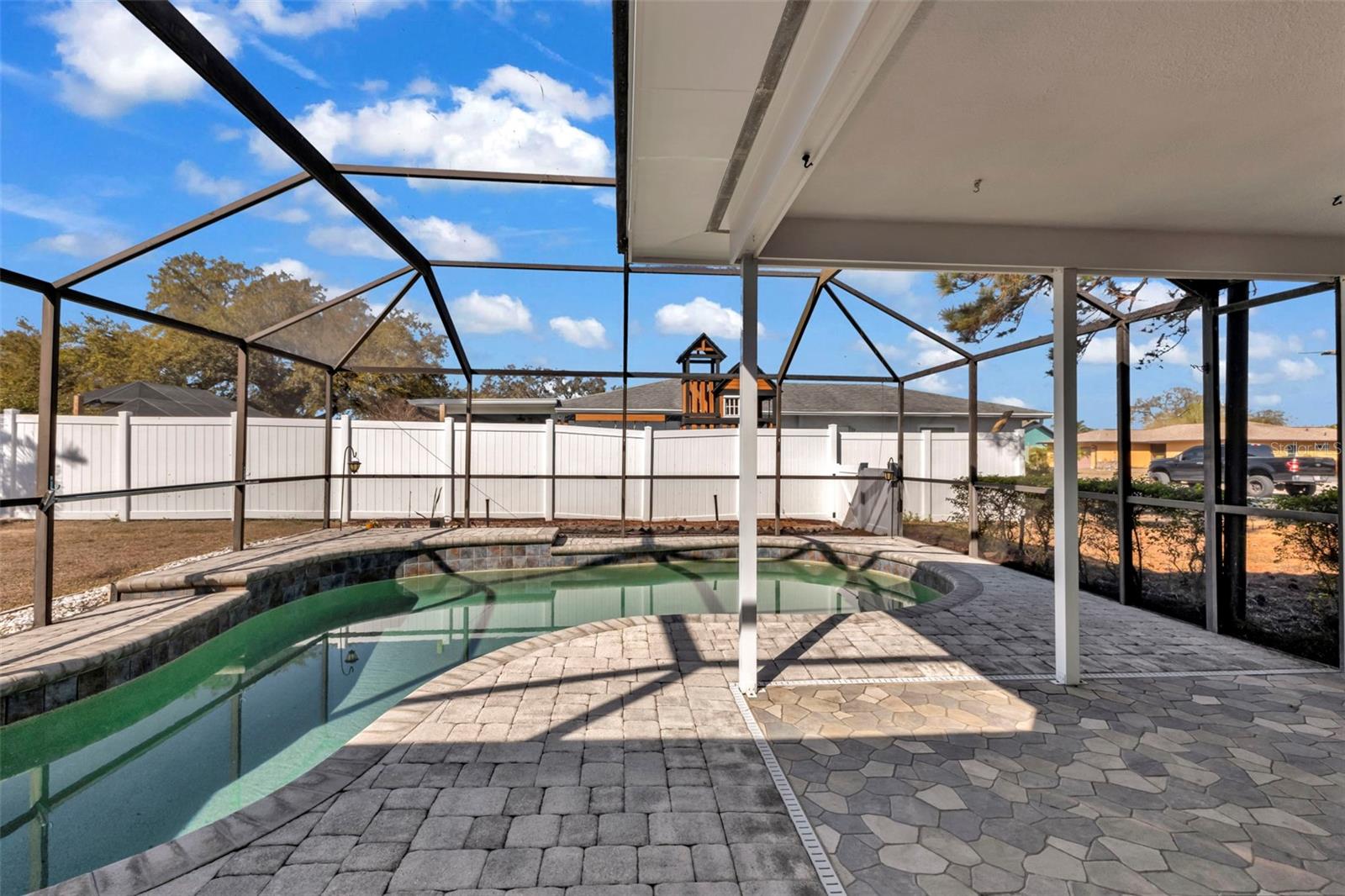 TAMARON - Residential