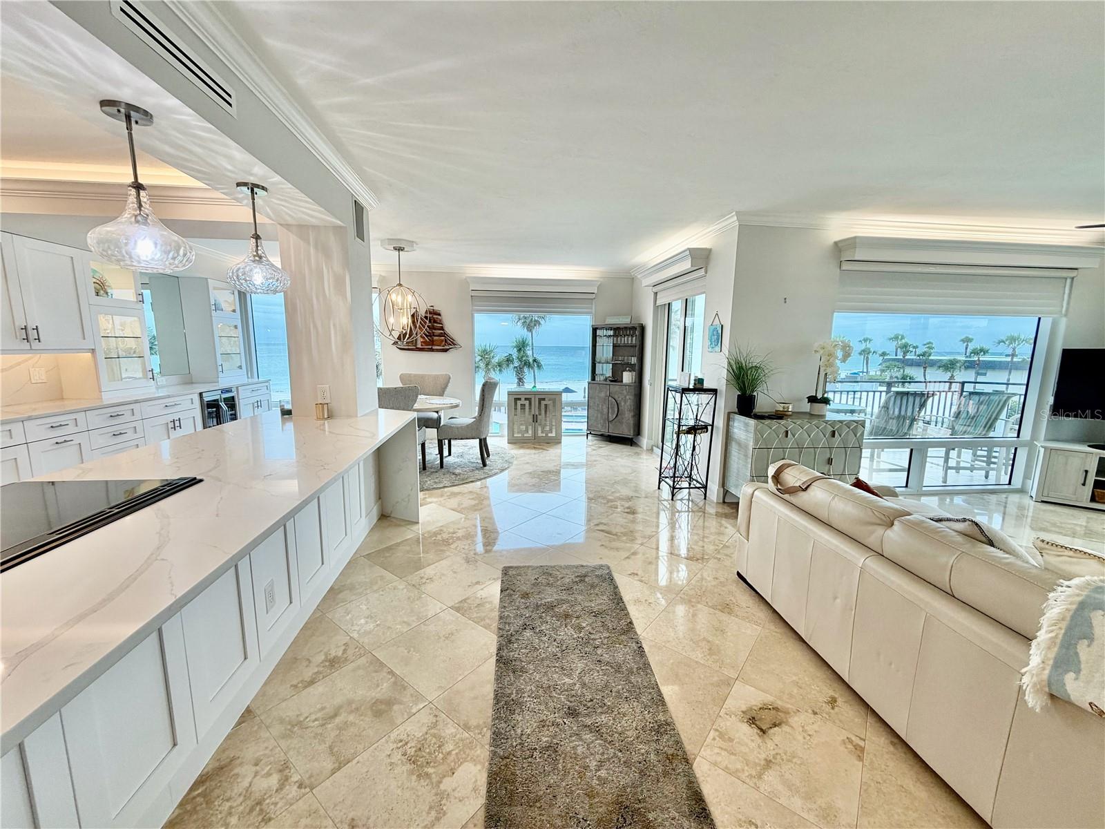2525 GULF OF MEXICO DRIVE 3D