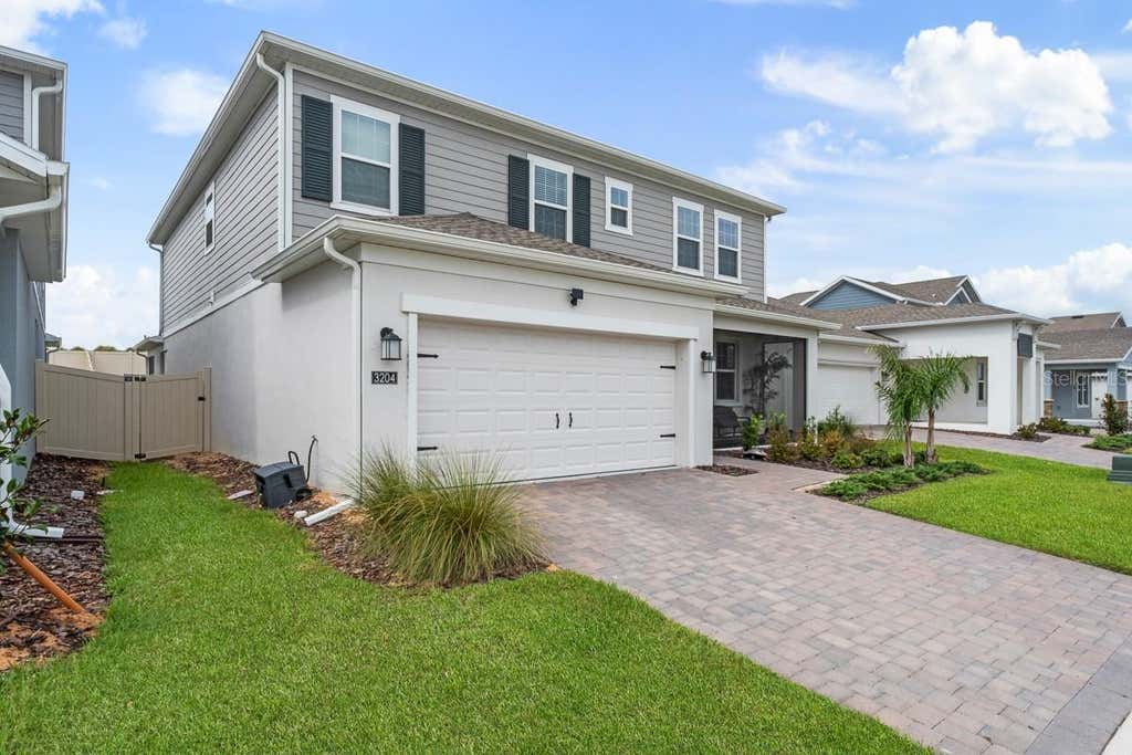 Photo of 3204 Armstrong Avenue, Clermont, FL 34714 (MLS # O6431863)
