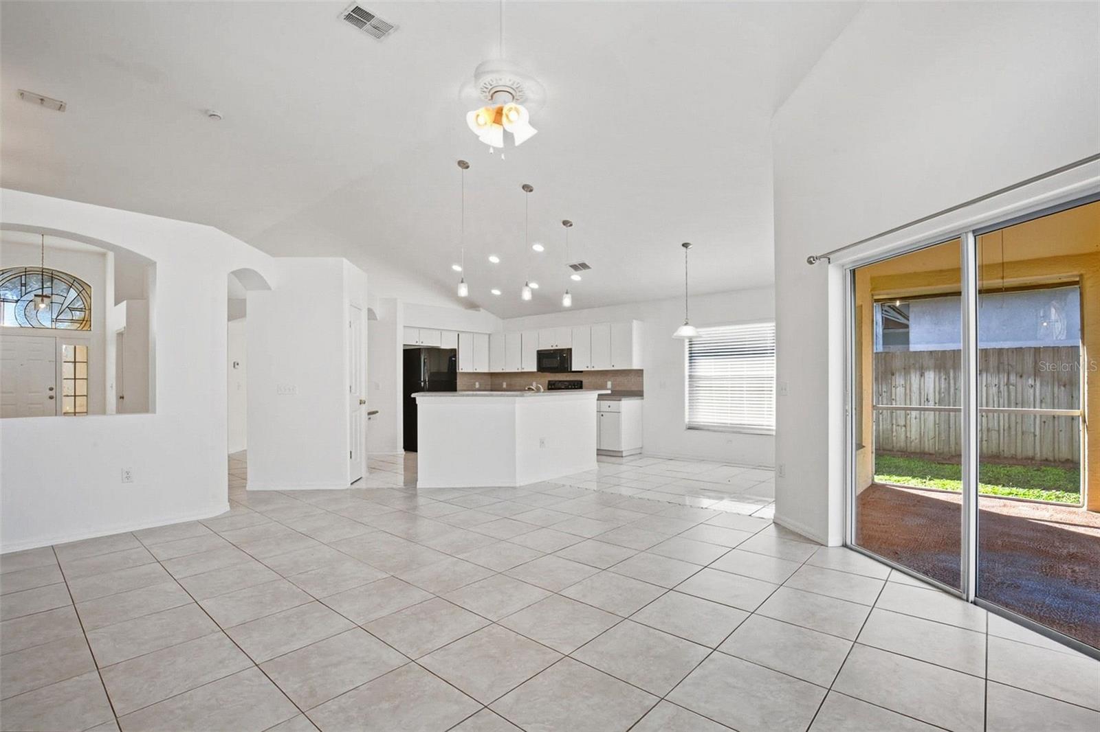 CARROLLTON LAKES - Residential