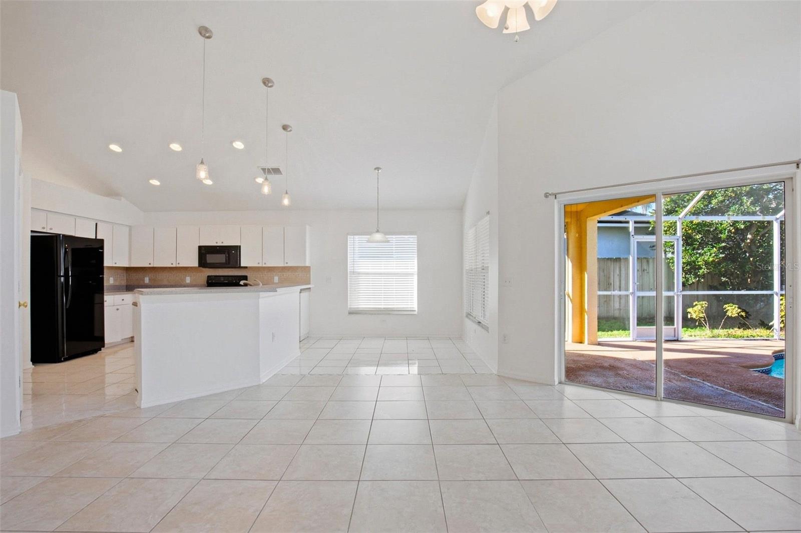 CARROLLTON LAKES - Residential