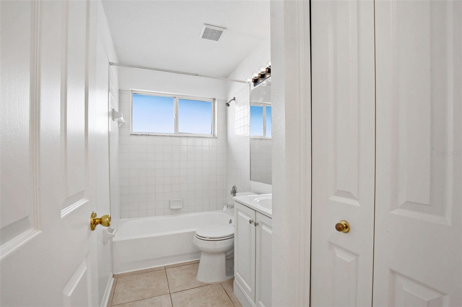 CARROLLTON LAKES - Residential