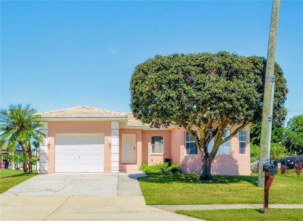 Photo of 1112 21st Street E, Palmetto, FL 34221 (MLS # A4667140)