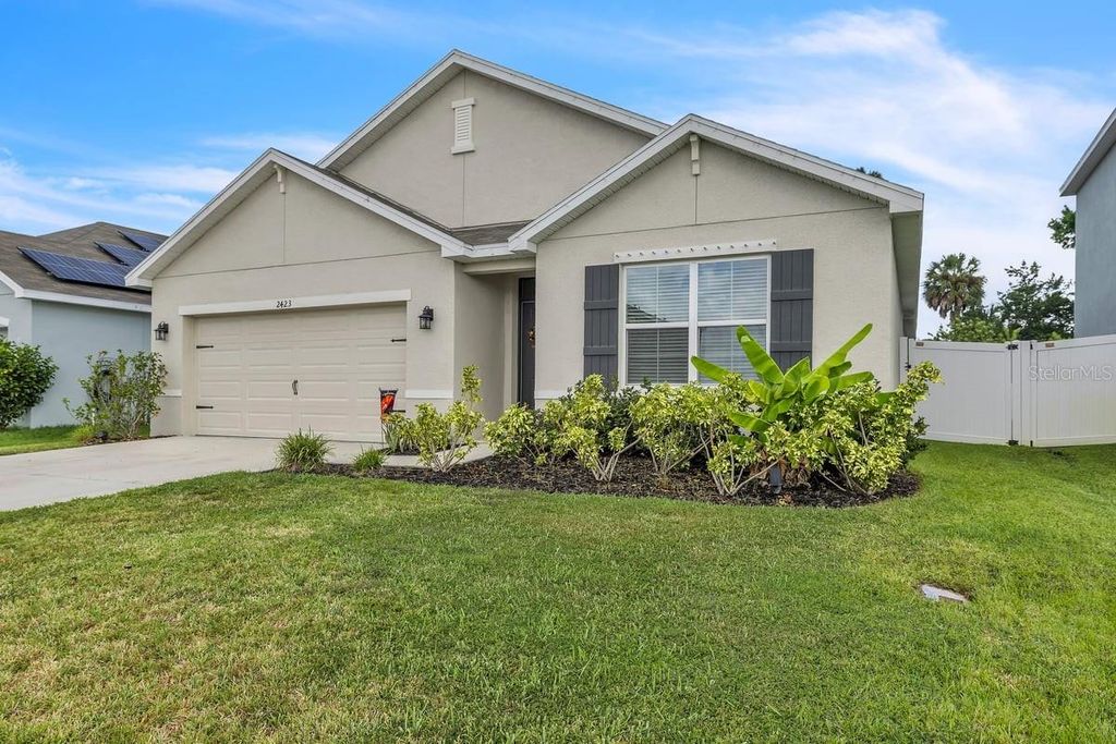 Photo of 2423 Mizner Bay Avenue, Bradenton, FL 34208 (MLS # A4667421)