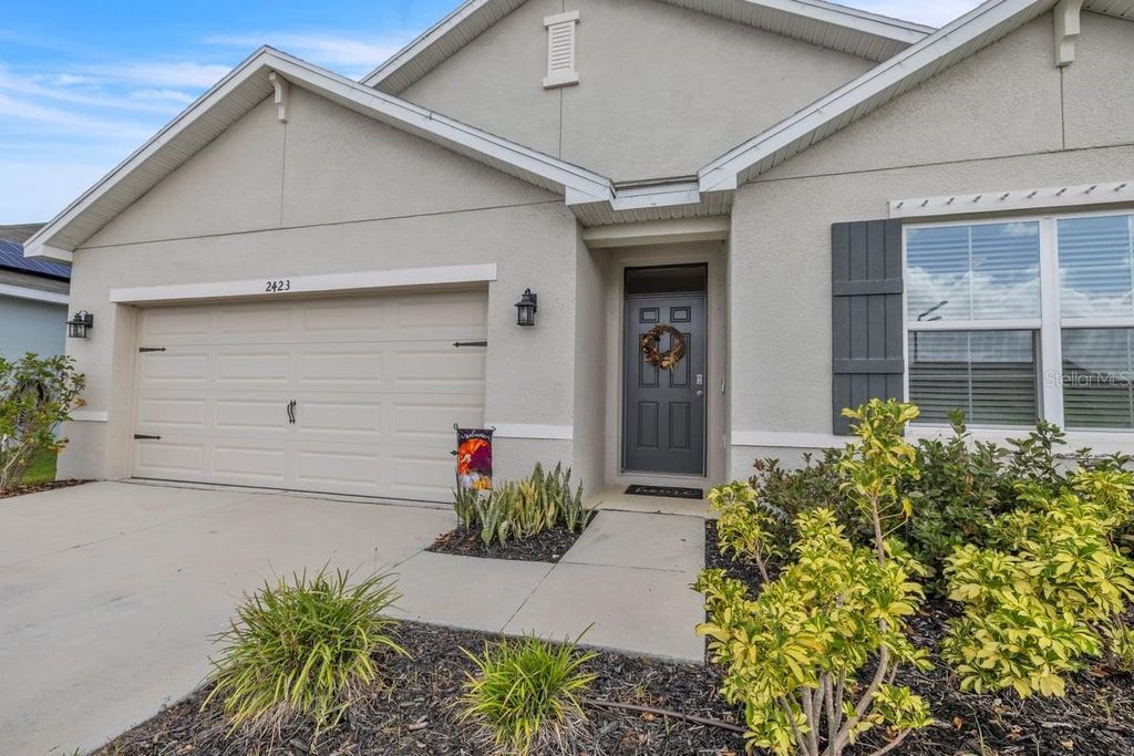 Photo of 2423 Mizner Bay Avenue, Bradenton, FL 34208 (MLS # A4667421)