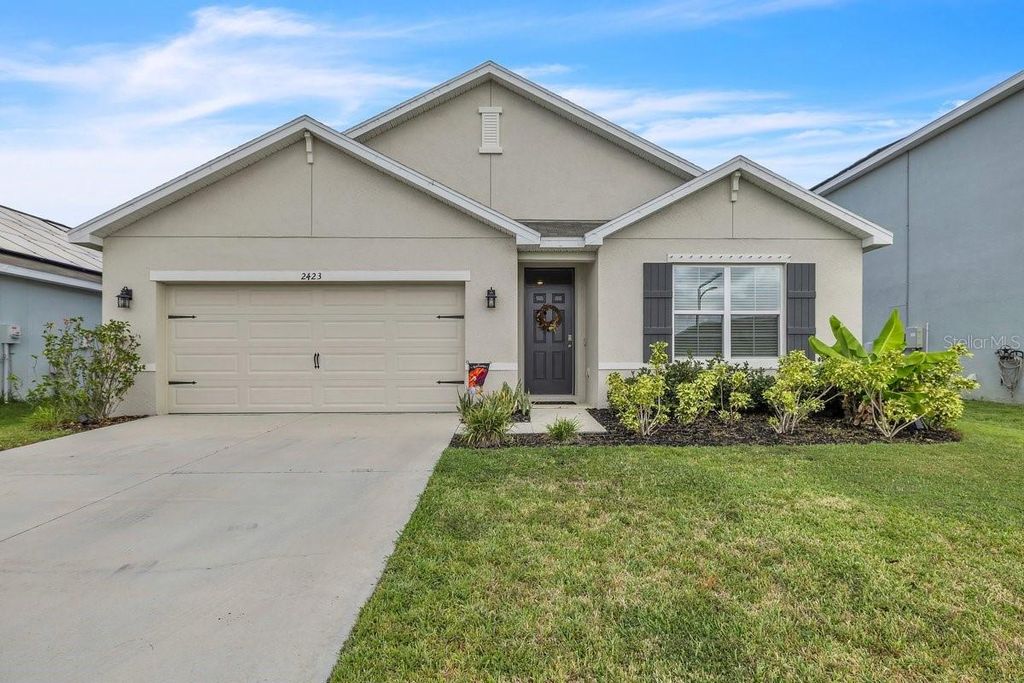 Photo of 2423 Mizner Bay Avenue, Bradenton, FL 34208 (MLS # A4667421)