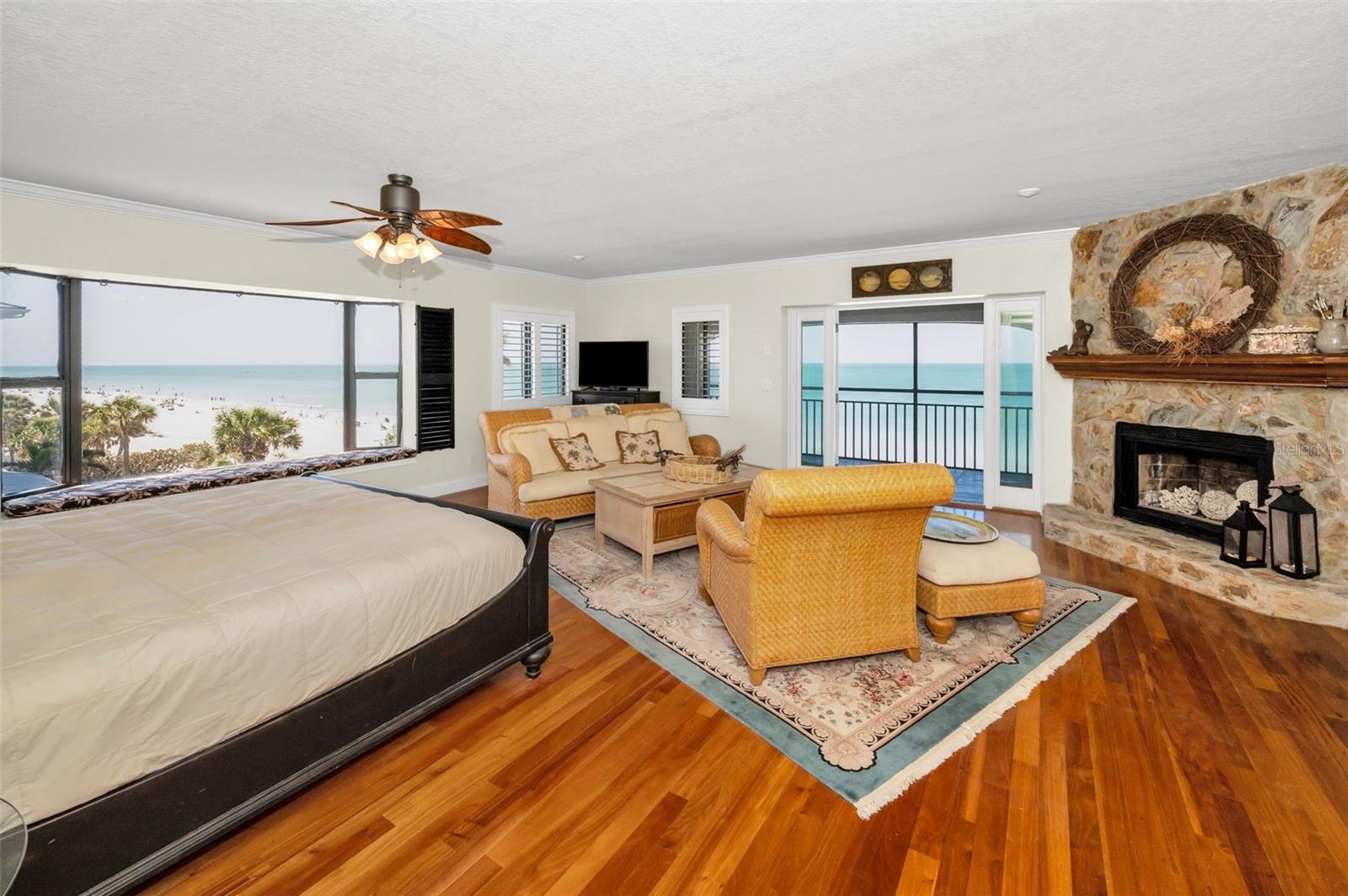 2300 BEACH TRAIL 5
