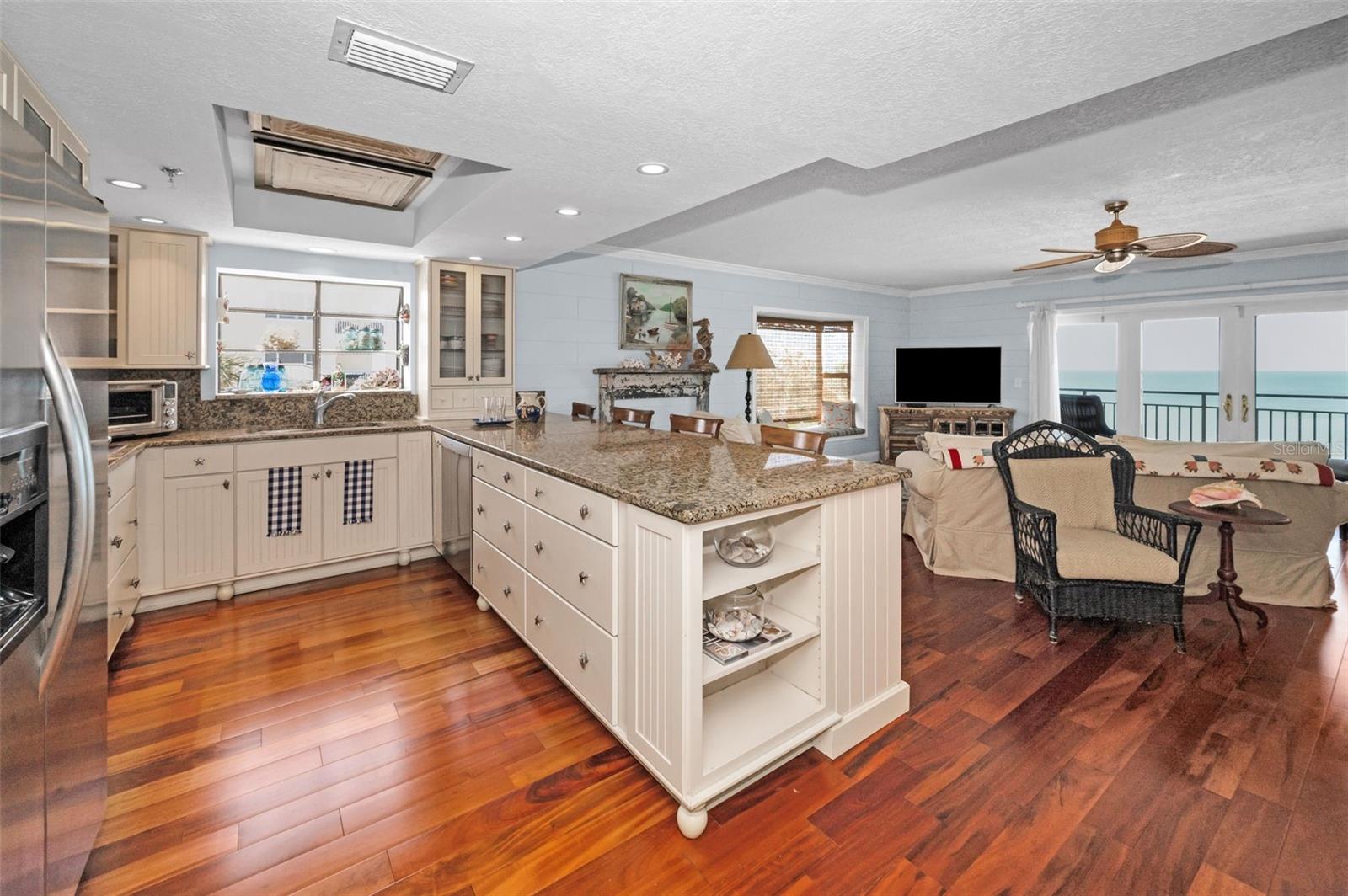 BEACH TRAIL VILLAS A CONDO - Residential
