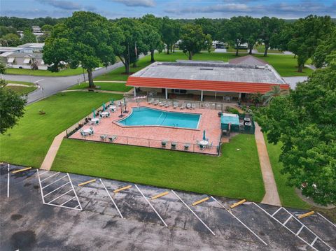 A home in LAKELAND