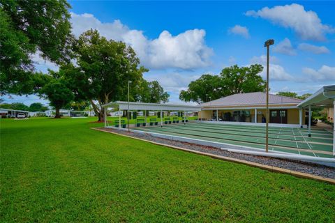 A home in LAKELAND