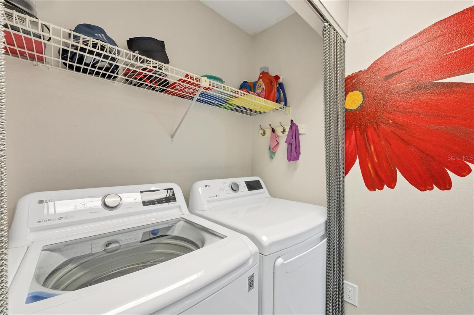 CRESTWOOD VILLAS - Residential