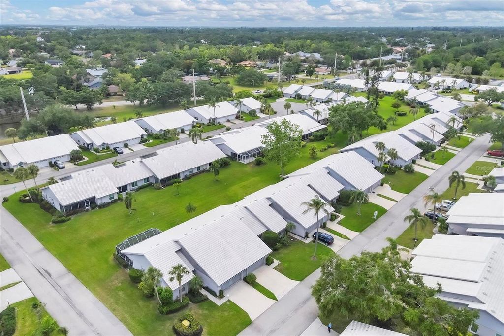 Photo of 5448 Crestlake Boulevard #158, Sarasota, FL 34233 (MLS # A4678154)