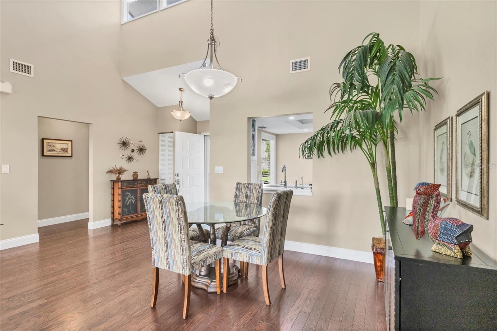 CRESTWOOD VILLAS - Residential