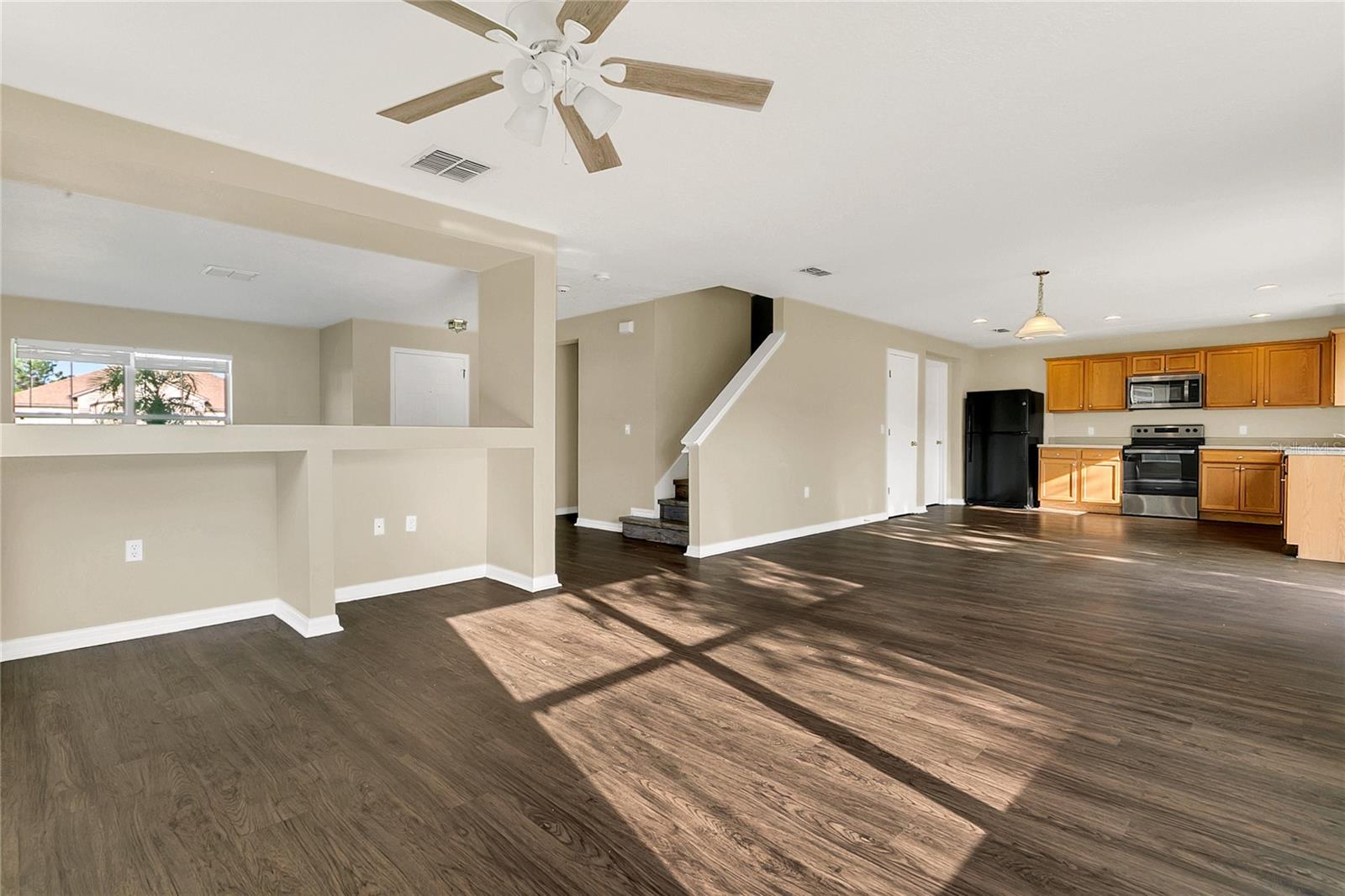 1612 REDFIN DRIVE