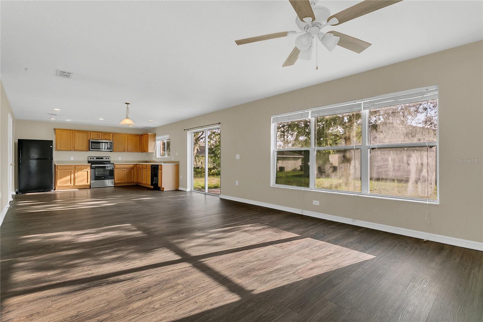 1612 REDFIN DRIVE
