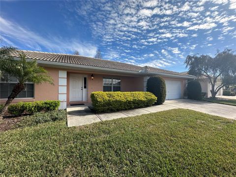 A home in AUBURNDALE