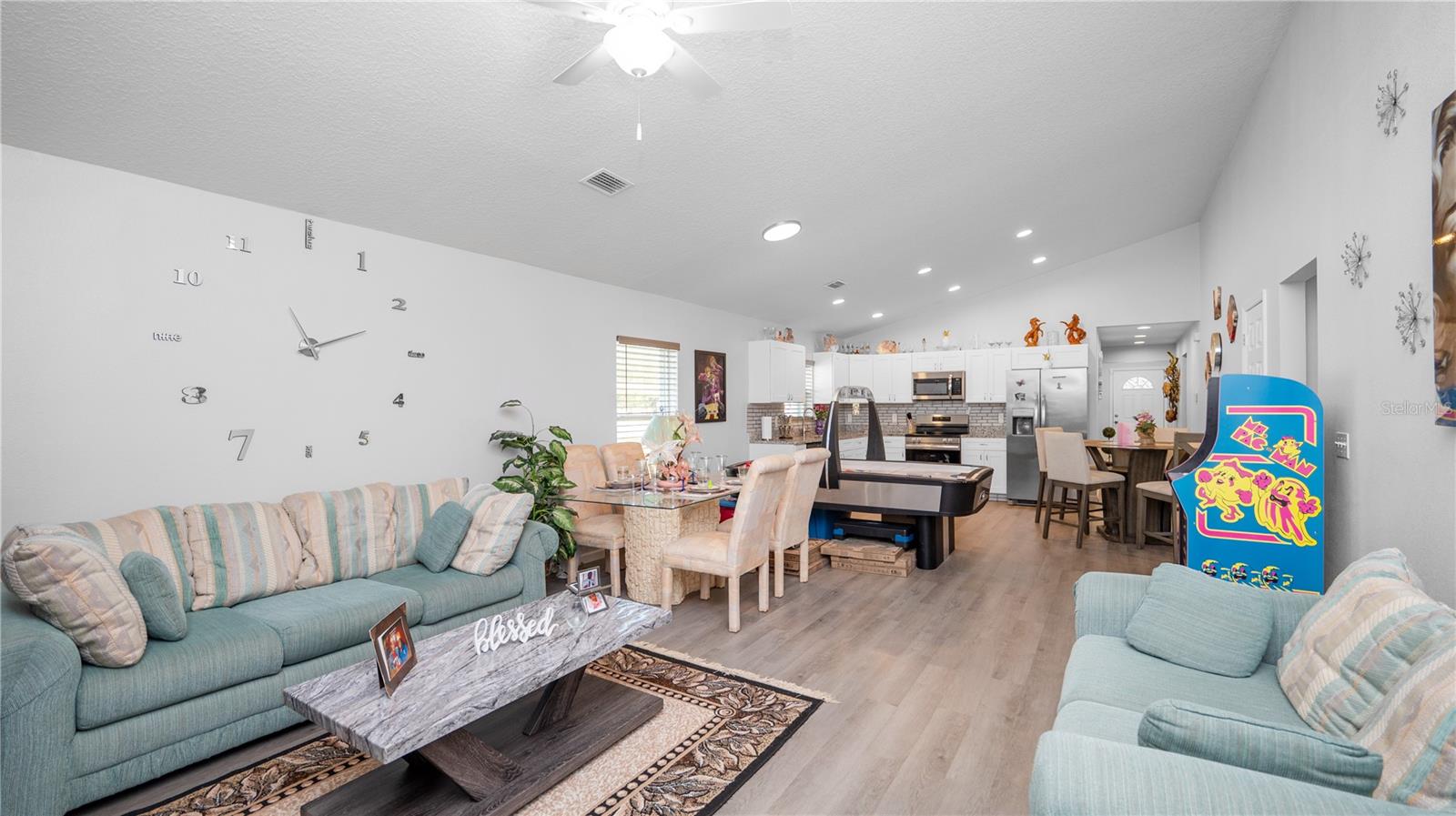 LINCOLN PARK ADD - Residential