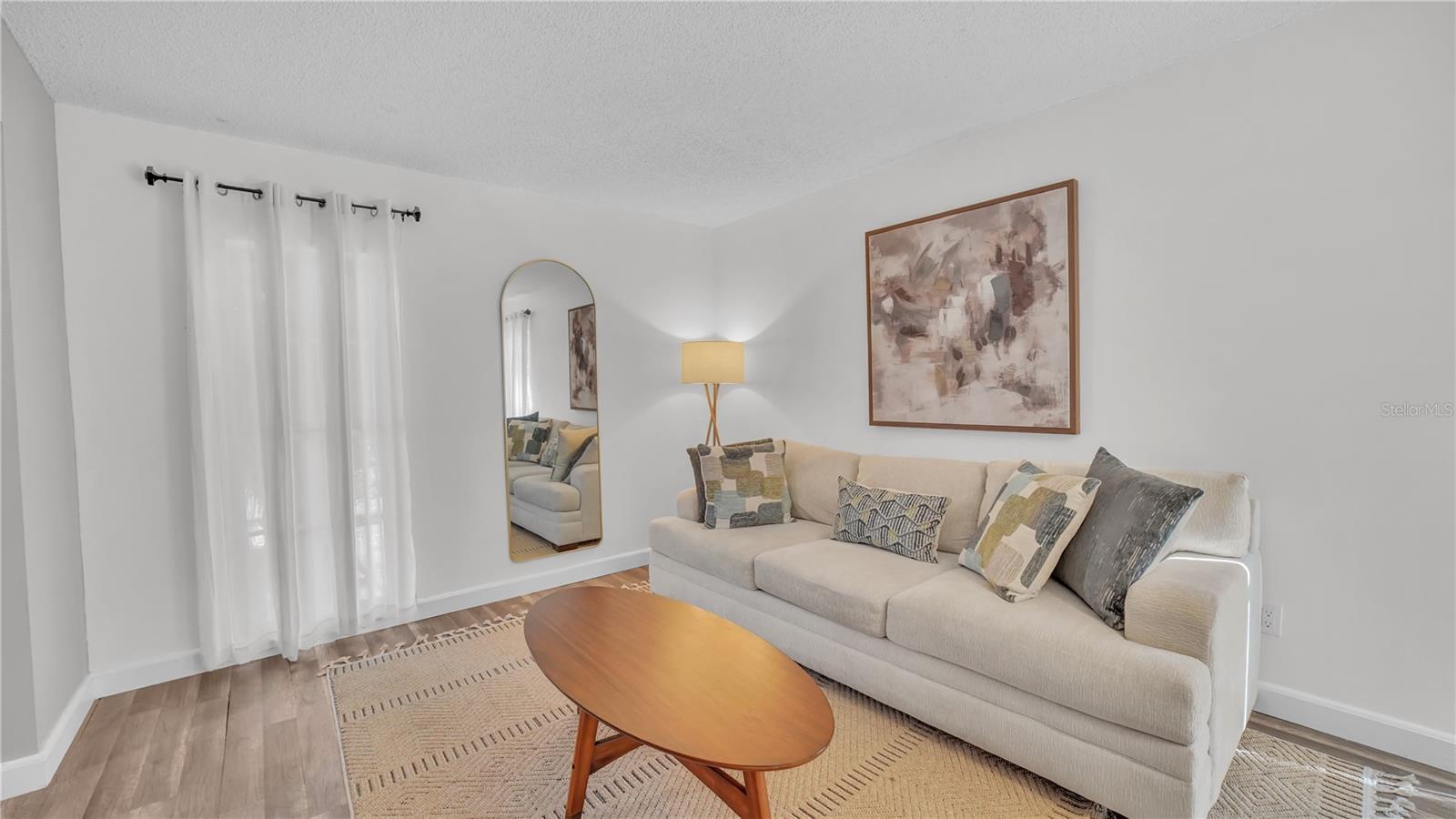 MAGNOLIA SQUARE CONDO INC - Residential Lease