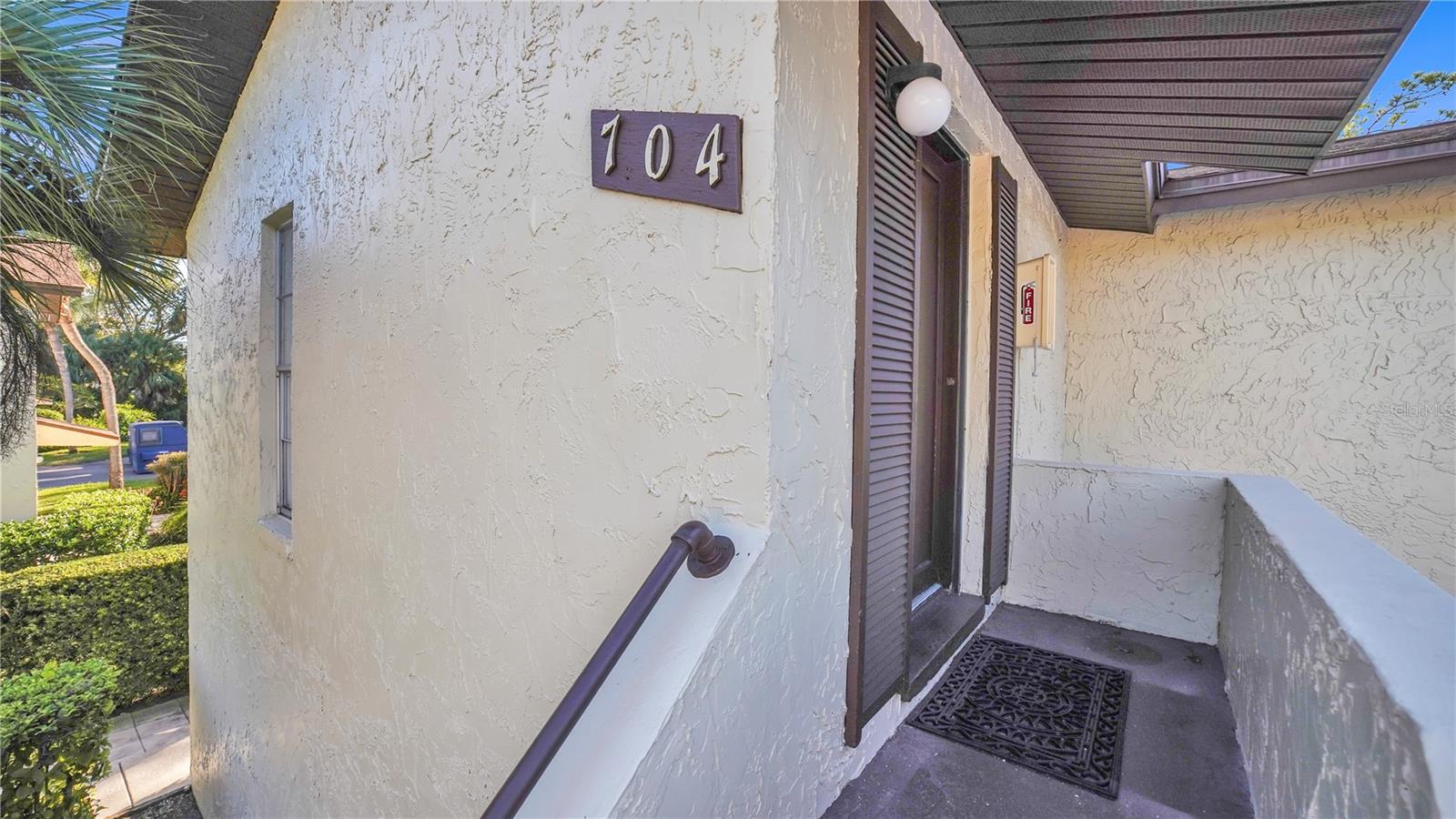 MAGNOLIA SQUARE CONDO INC - Residential Lease