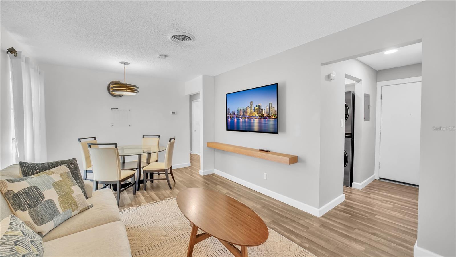 MAGNOLIA SQUARE CONDO INC - Residential Lease