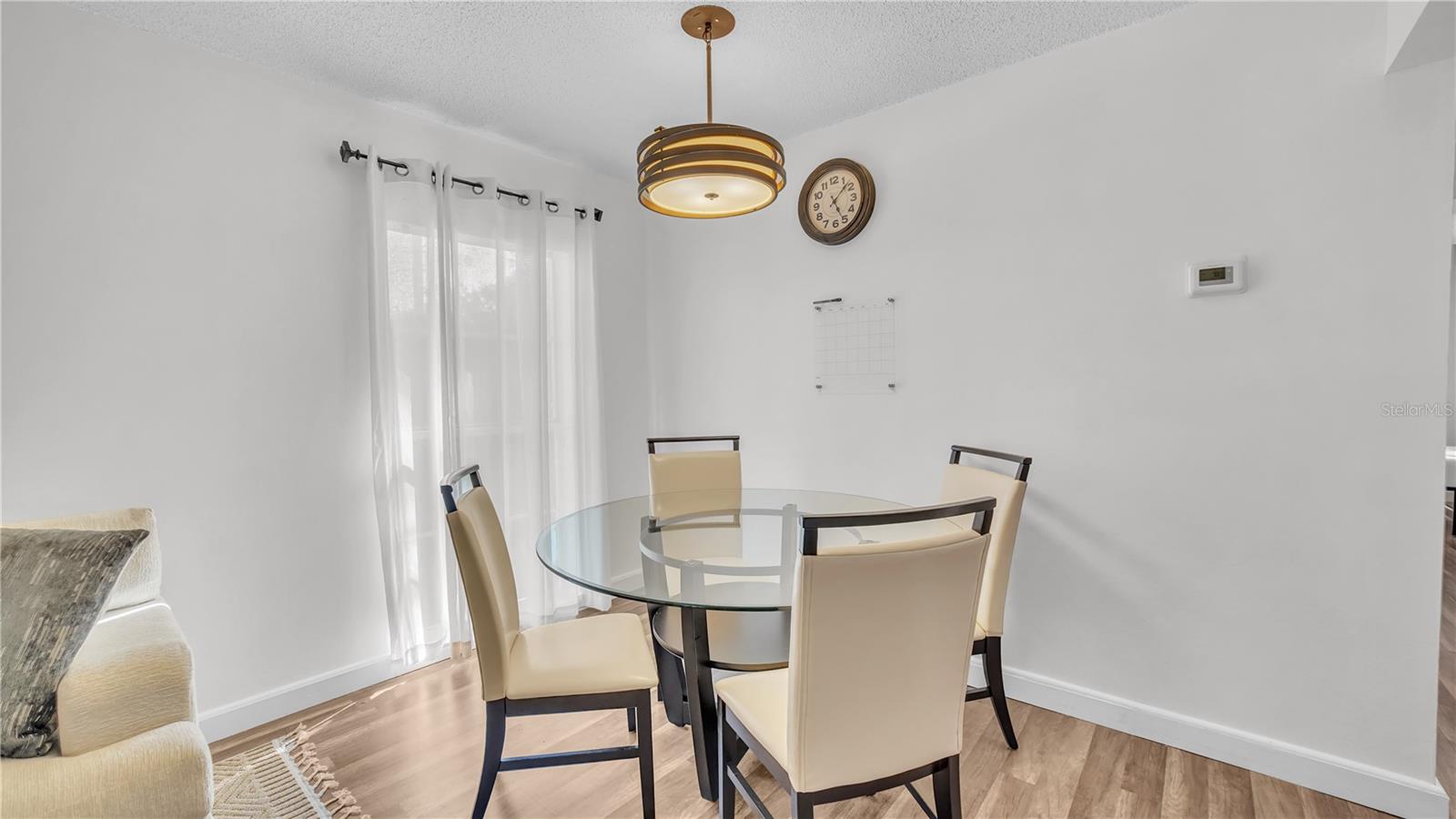 MAGNOLIA SQUARE CONDO INC - Residential Lease