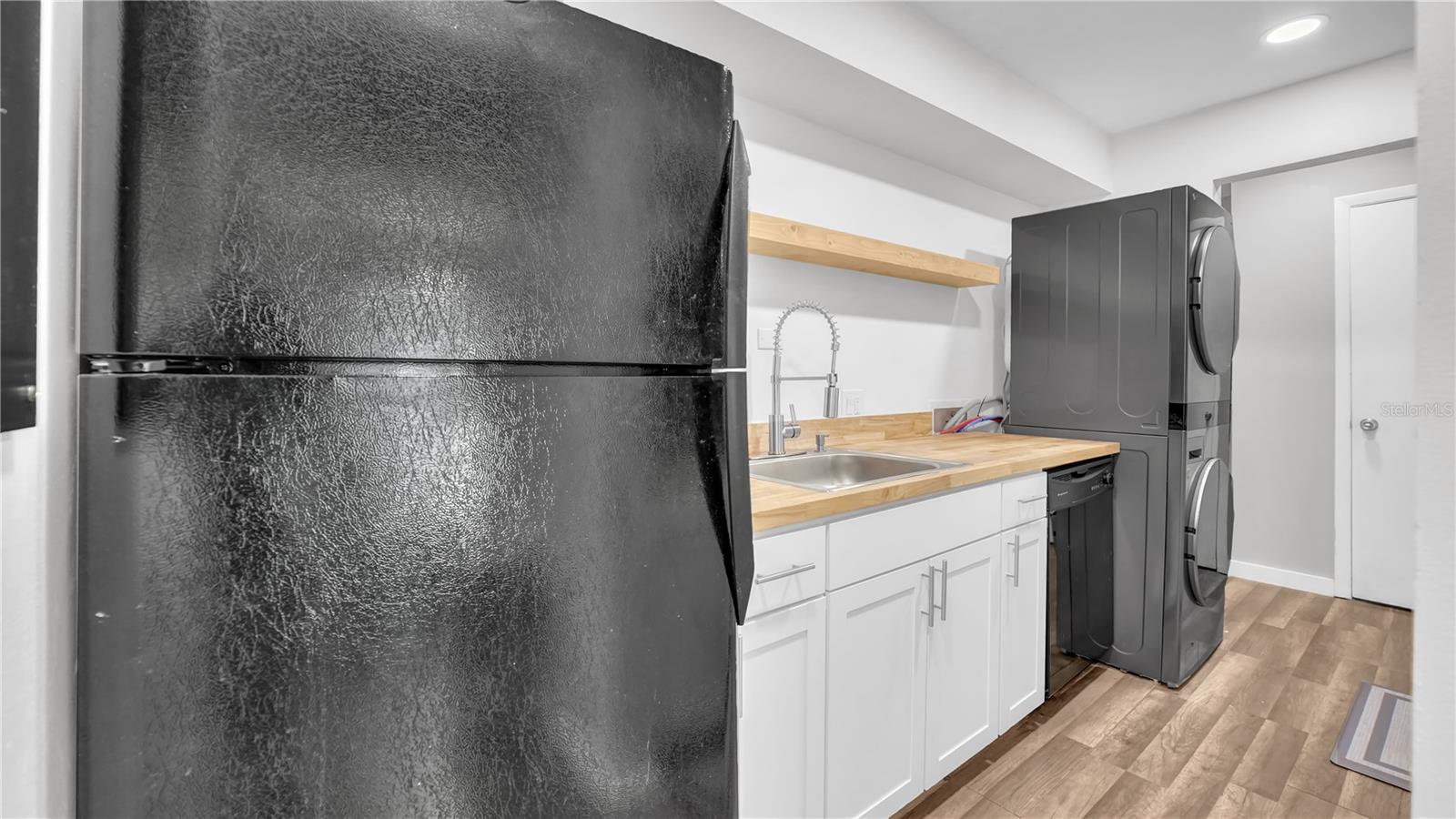 MAGNOLIA SQUARE CONDO INC - Residential Lease