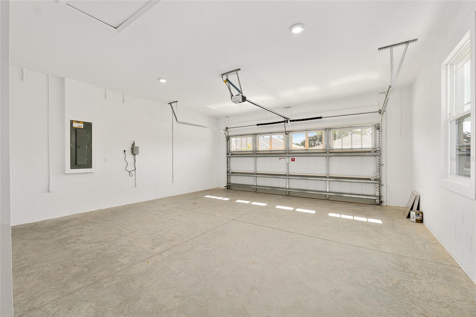 ON TOP OF THE WORLD - Residential