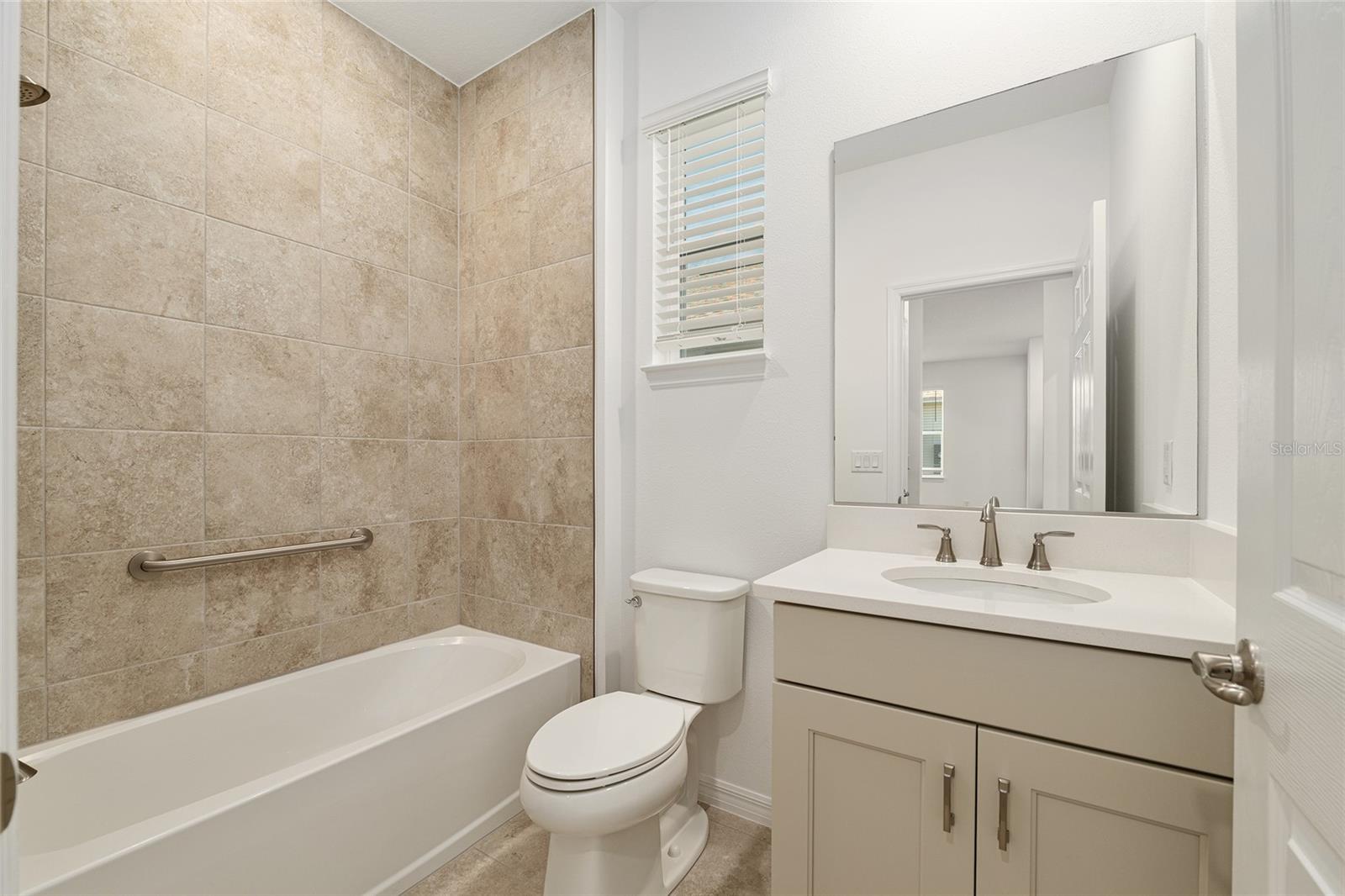 ON TOP OF THE WORLD - Residential