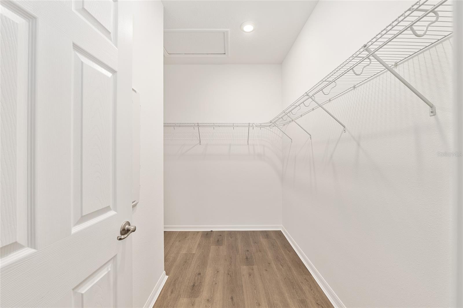 ON TOP OF THE WORLD - Residential