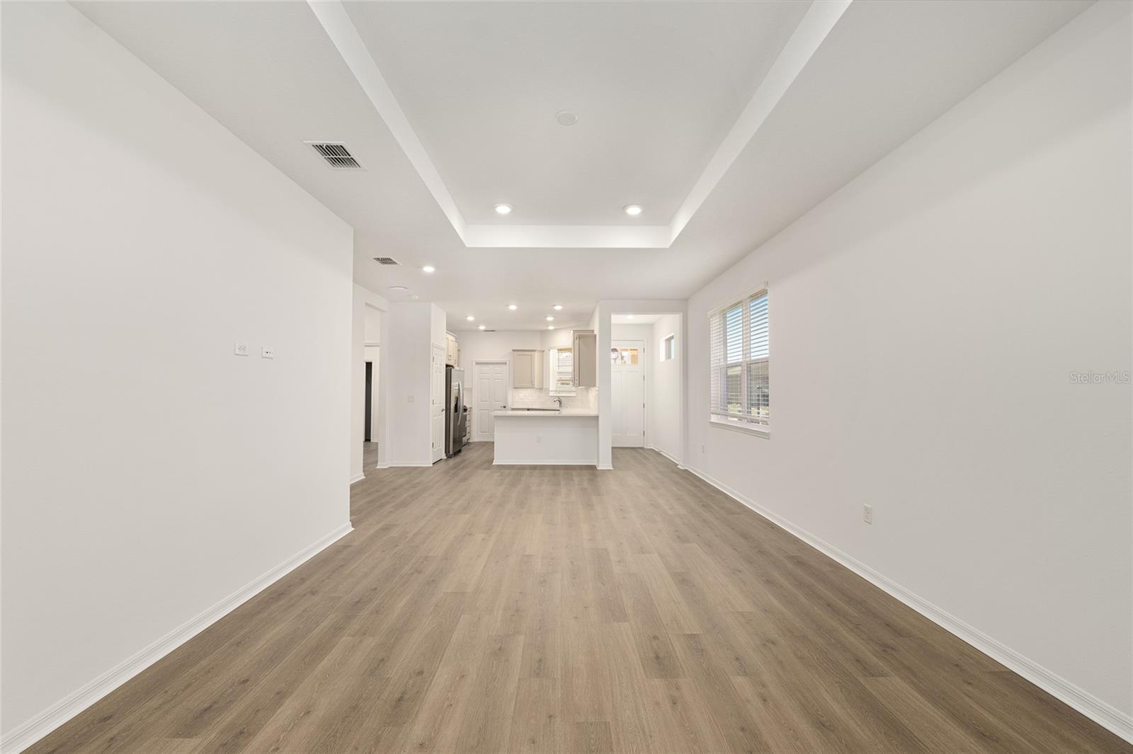 ON TOP OF THE WORLD - Residential