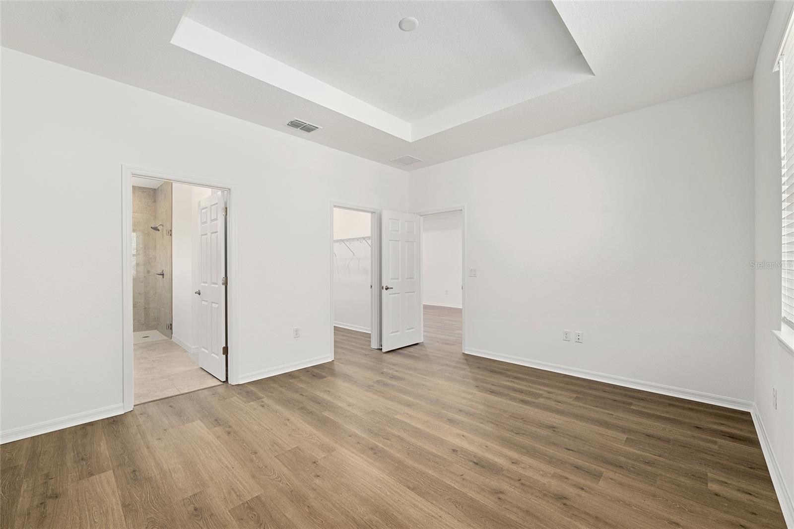 ON TOP OF THE WORLD - Residential