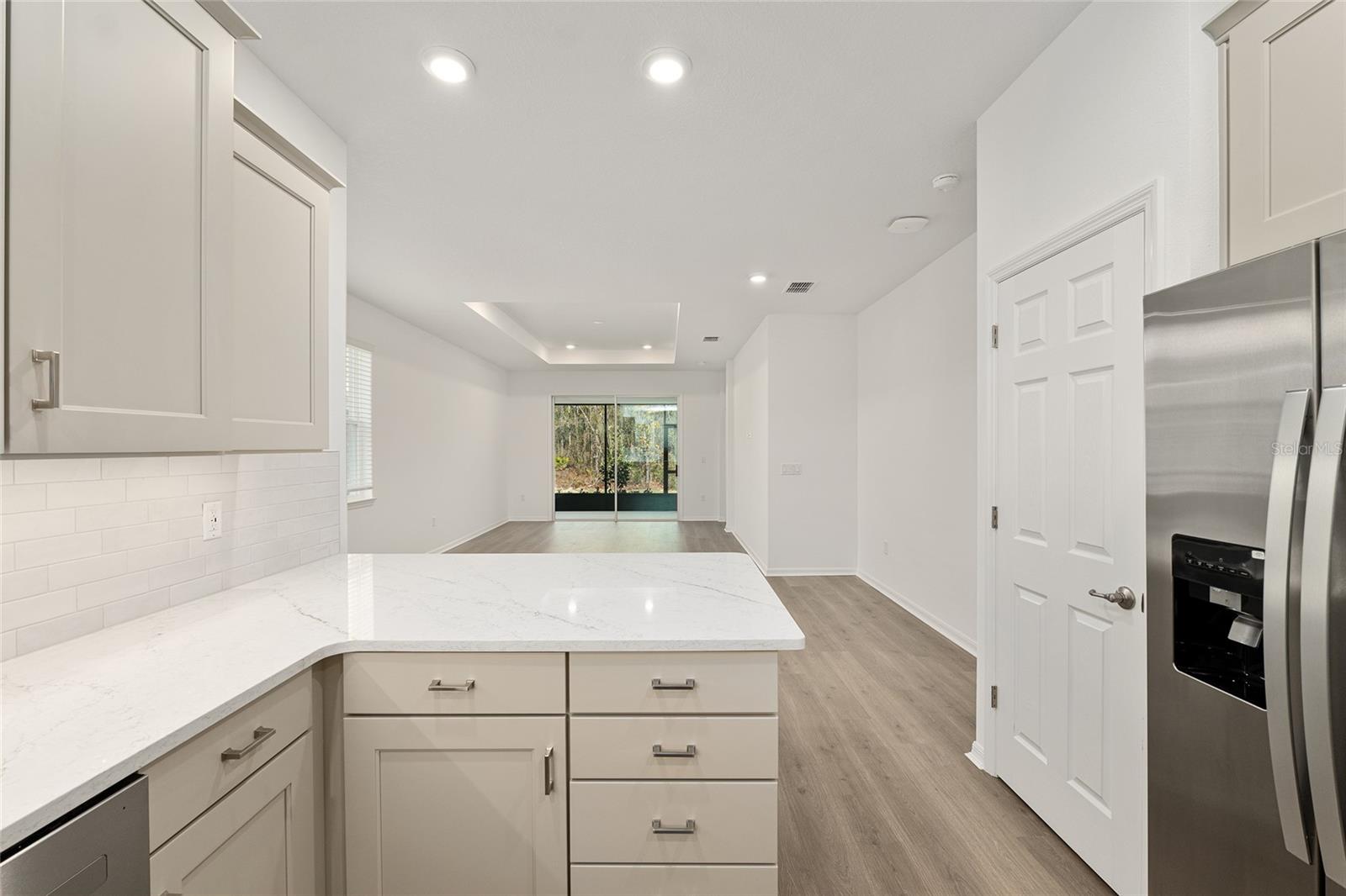 ON TOP OF THE WORLD - Residential