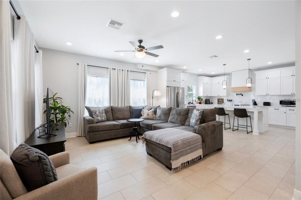Photo of 707 N Disston Avenue, Tarpon Springs, FL 34689 (MLS # A4695492)
