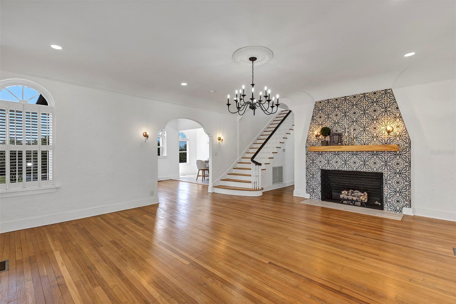 GRALYNN HEIGHTS UNIT 03 REP - Residential