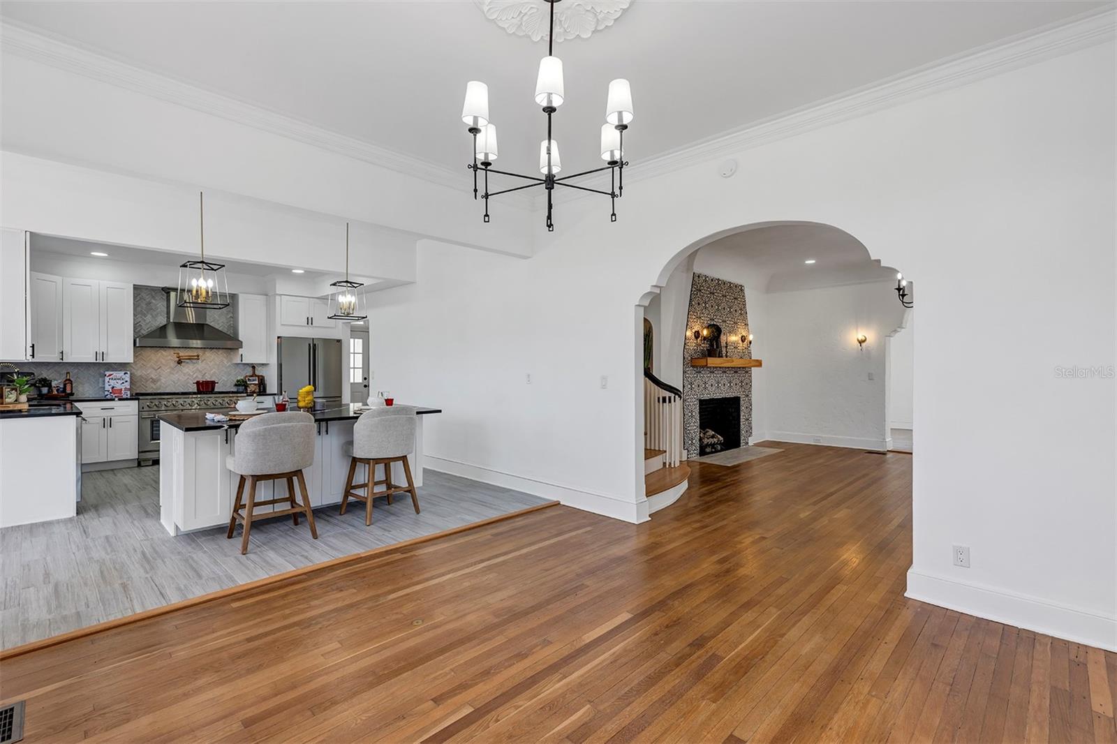 GRALYNN HEIGHTS UNIT 03 REP - Residential