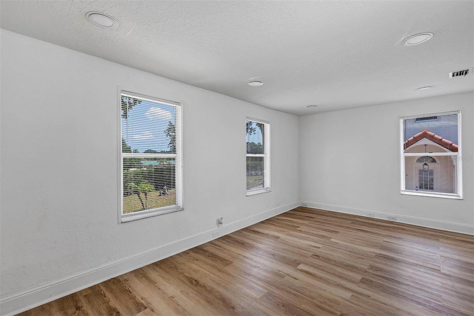 GRALYNN HEIGHTS UNIT 03 REP - Residential