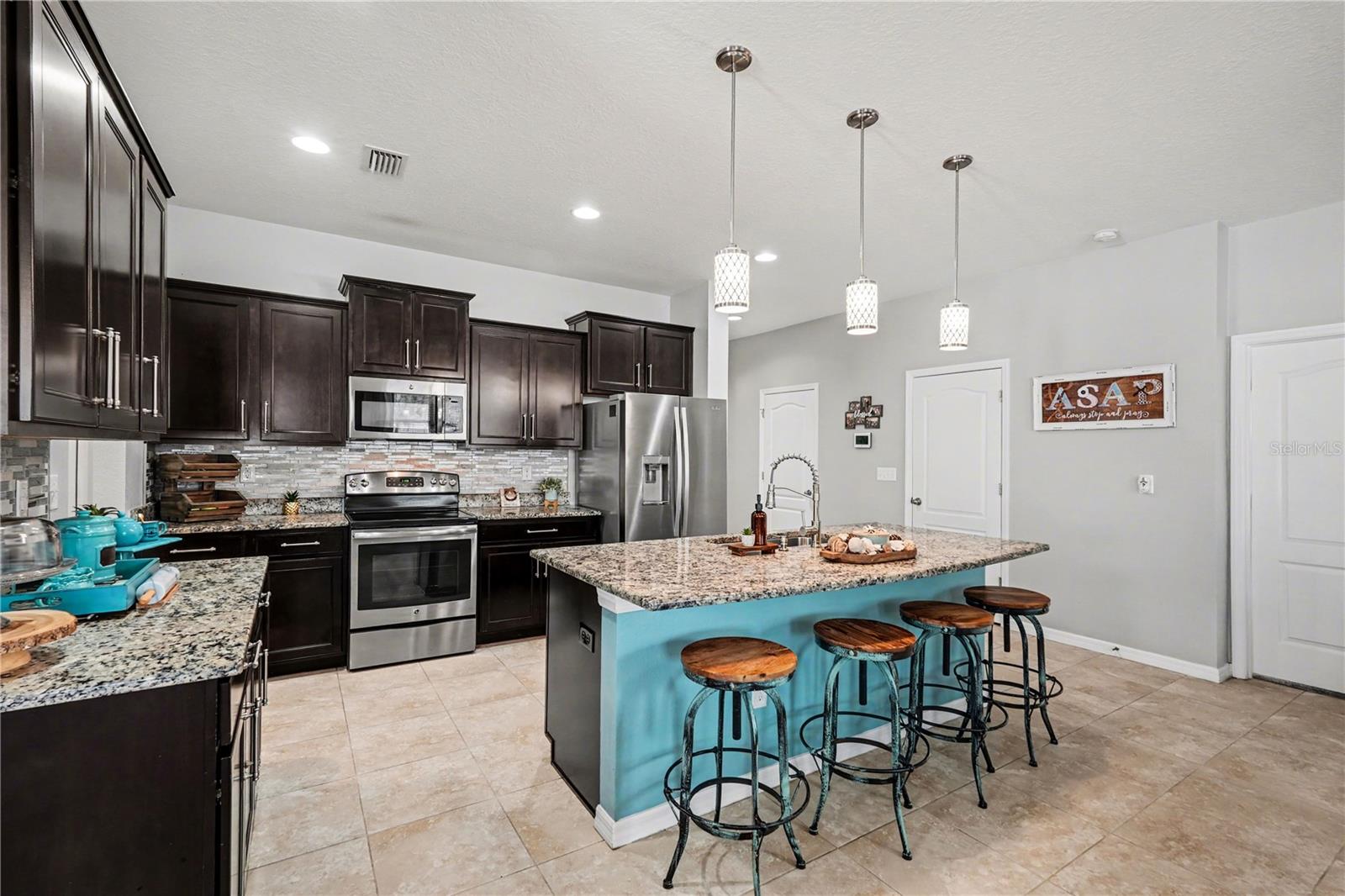 NEW RIVER LAKES PHASE 1 - Residential