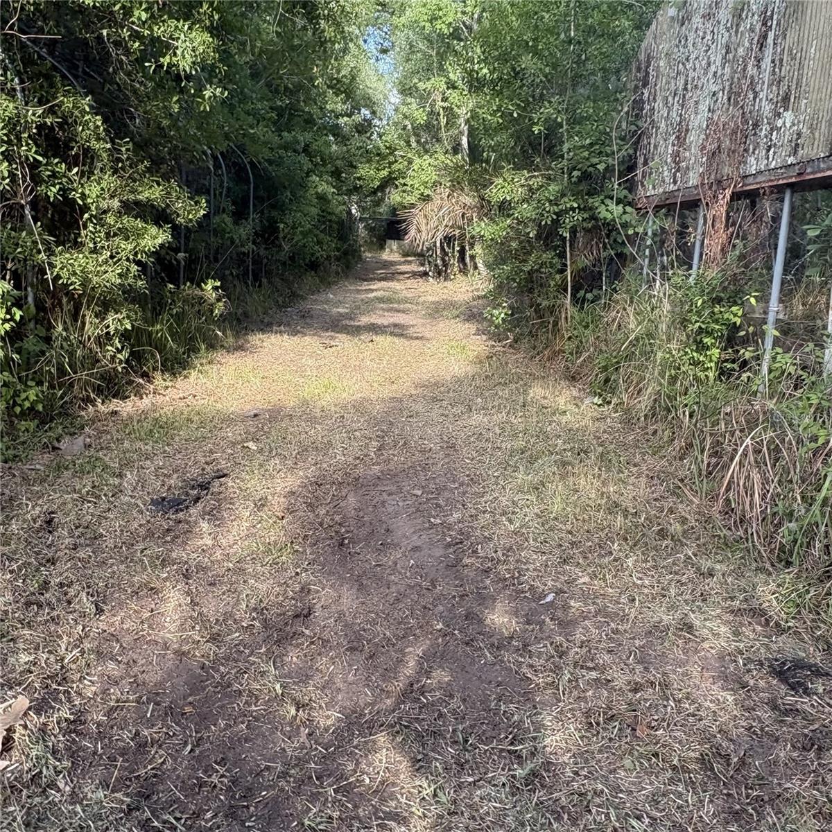 TRASKS ADD TO PLANT CITY - Land