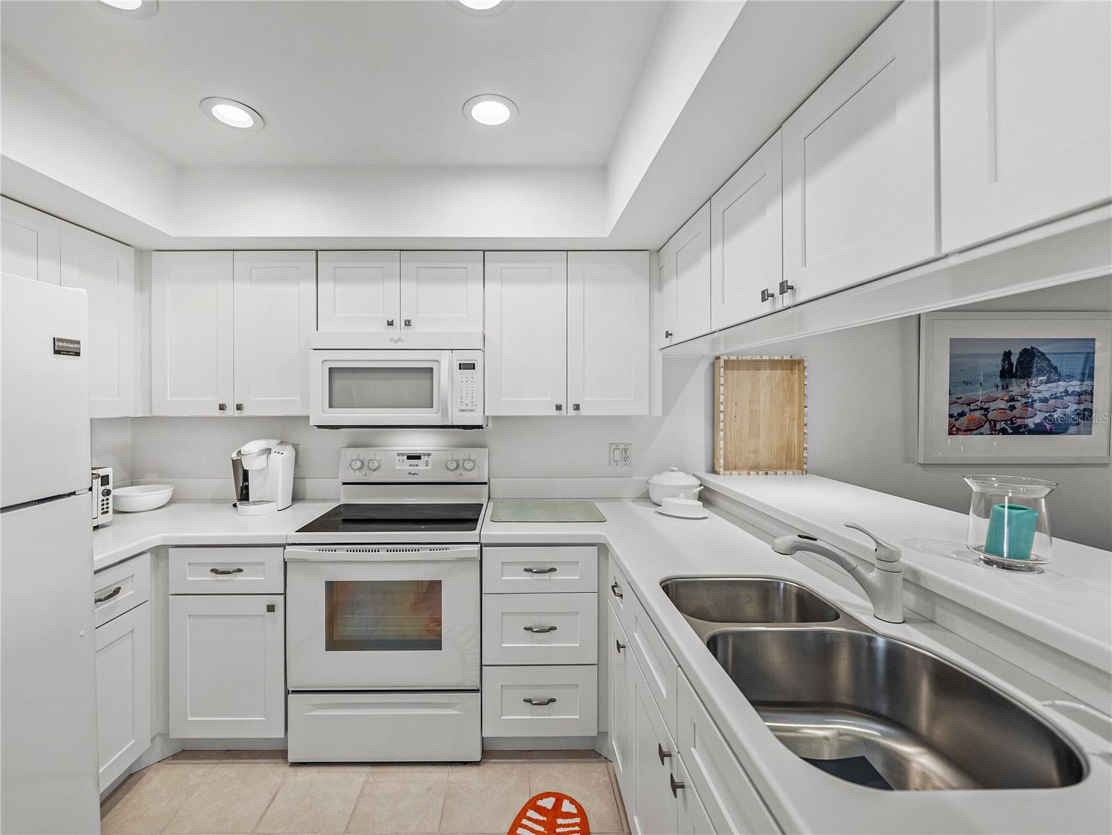 SUNDOWN COLONY - Residential