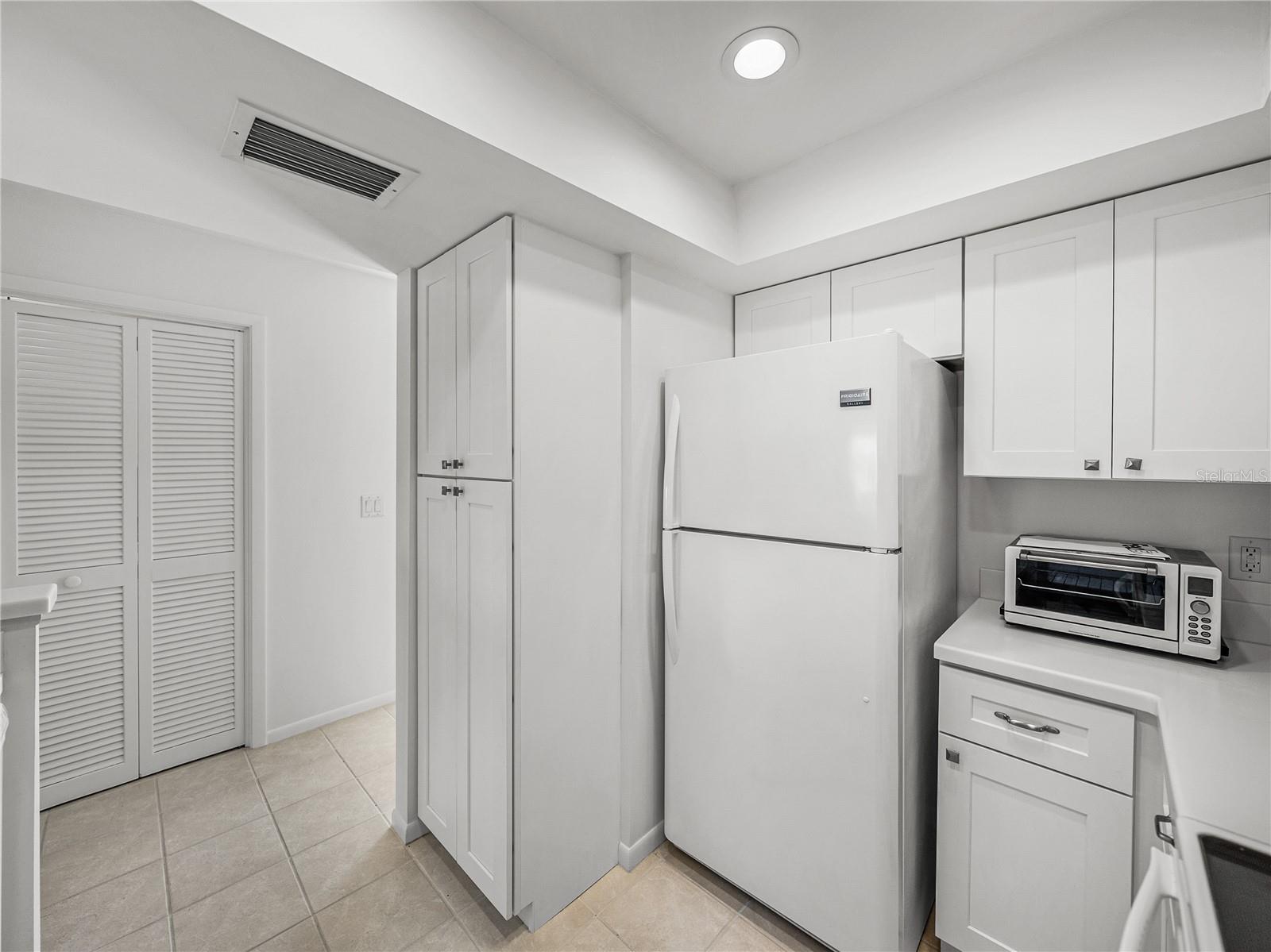 SUNDOWN COLONY - Residential