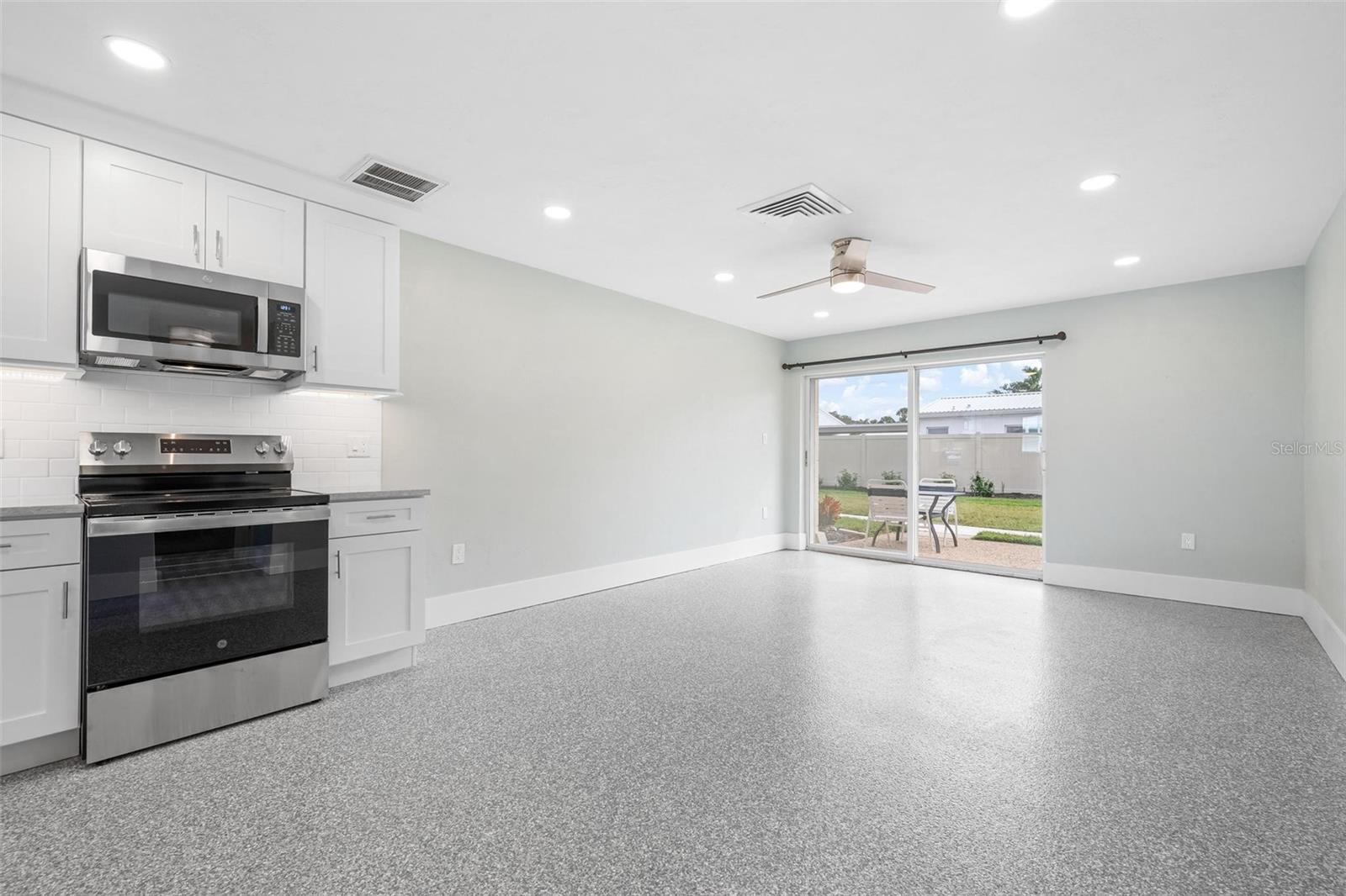 JAMAICA ROYALE - Residential